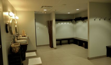 Change room. Beautiful Yoga Studio in the SW of Calgary. YYC. Hot Yoga. Great deals, awesome community, events, workshops, yoga retreats. Mountain View, eco friendly, safe, clean, free parking, shampoo, conditioner, hair dyer, showers.